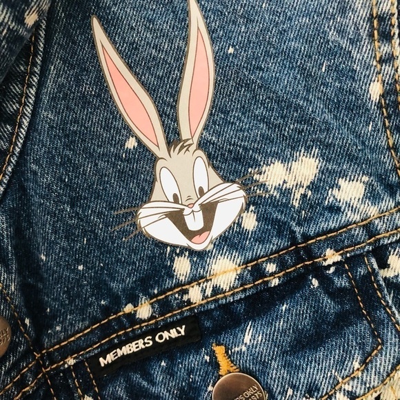 Members Only Looney Tunes Jean Jacket NWT - Picture 4 of 16